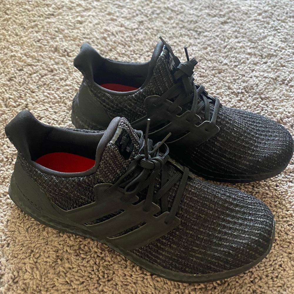 Black adidas ultra boost size 8.5